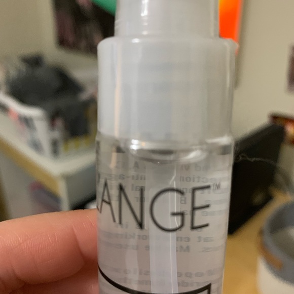 Open bottle of L’ange nectar gloss (used one drop) - Picture 2 of 4